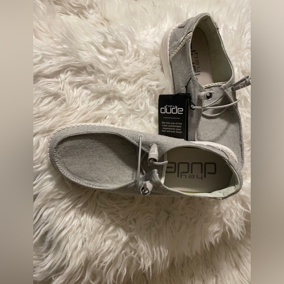 Hey Dude NWT Women’s Wendy Chambray Slip on Shoes. Size 6. No Box. - Picture 3 of 9